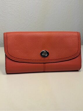 Vintage Coach Leather Coral Pink Turn-Lock Continental Wallet